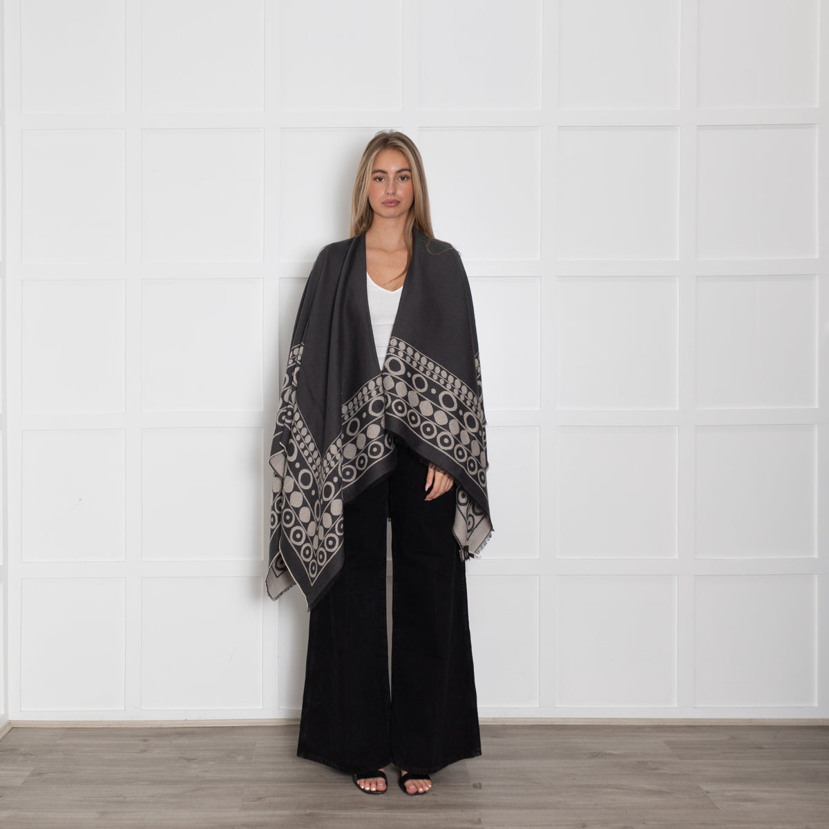 Weekend Max Mara Grey Geometric Print Cape