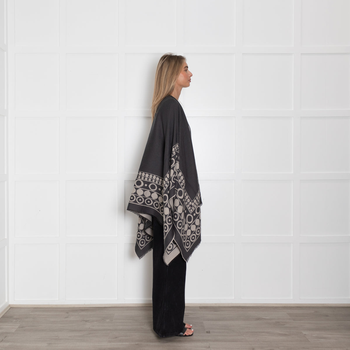 Weekend Max Mara Grey Geometric Print Cape