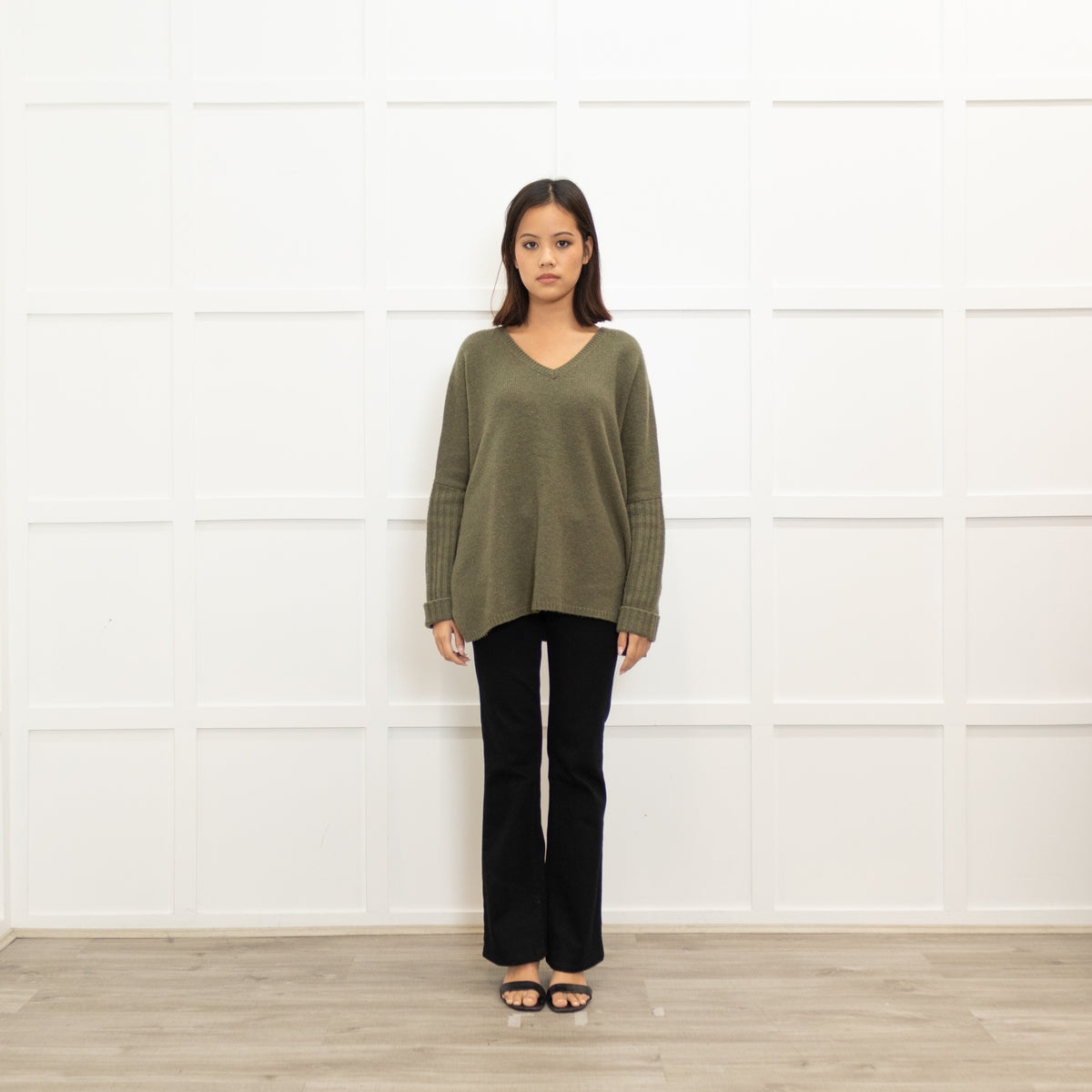 Divine Cashmere Khaki Cashmere V Neck Jumper
