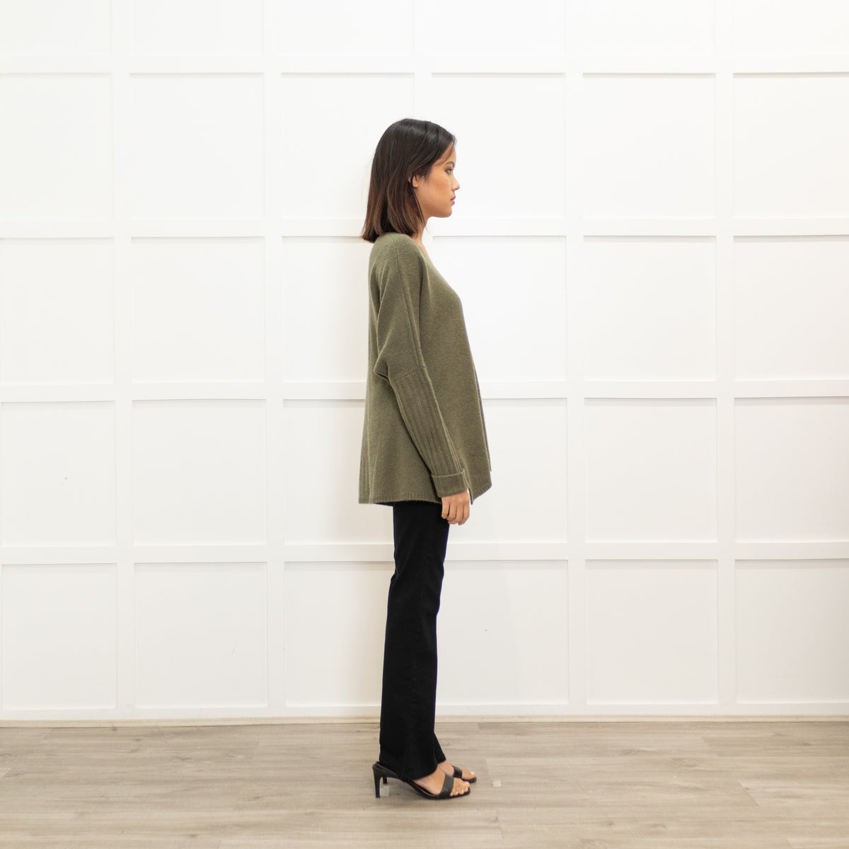 Divine Cashmere Khaki Cashmere V Neck Jumper