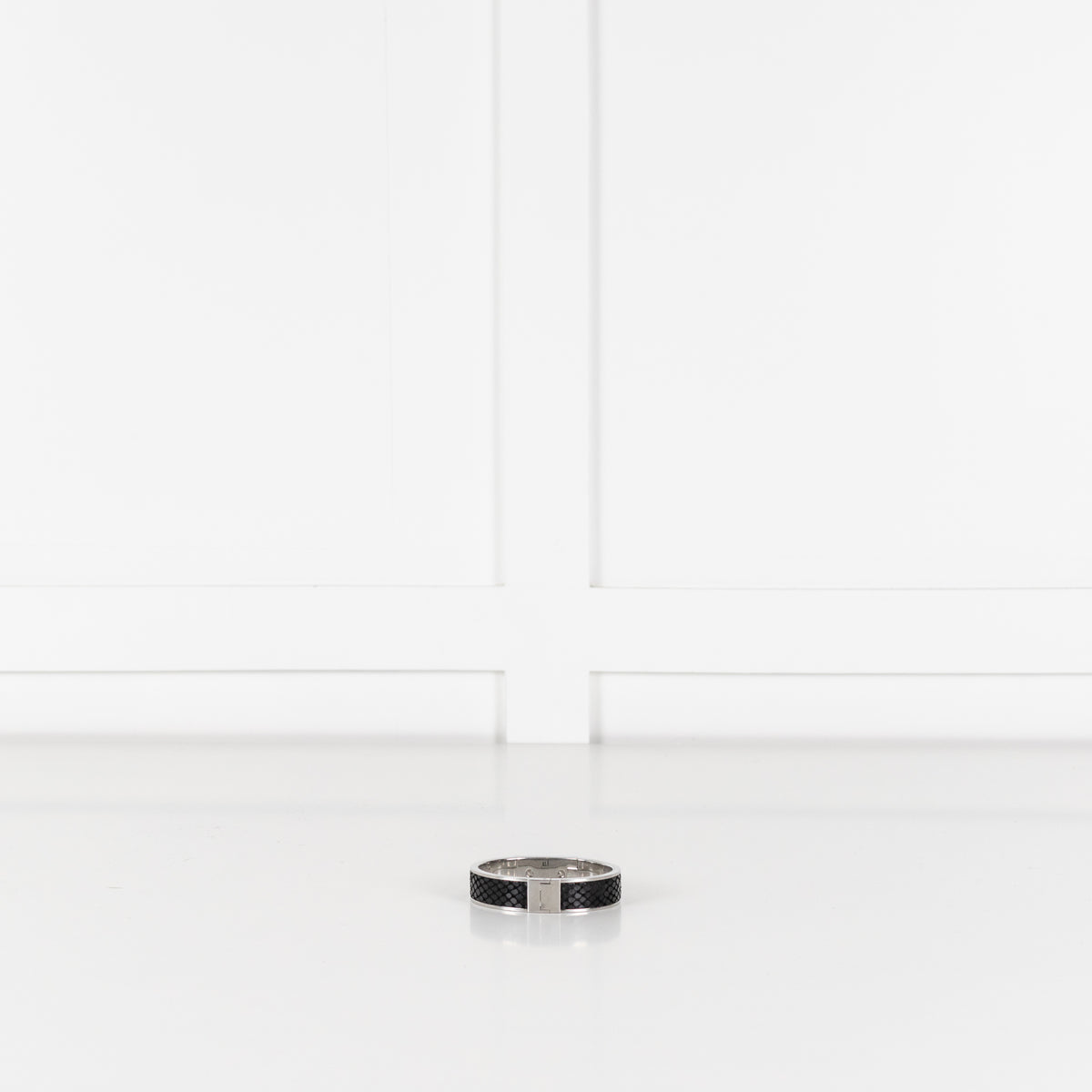 Michael Kors Silver Tone & Black Python Embossed Pyramid Stud Bangle Bracelet