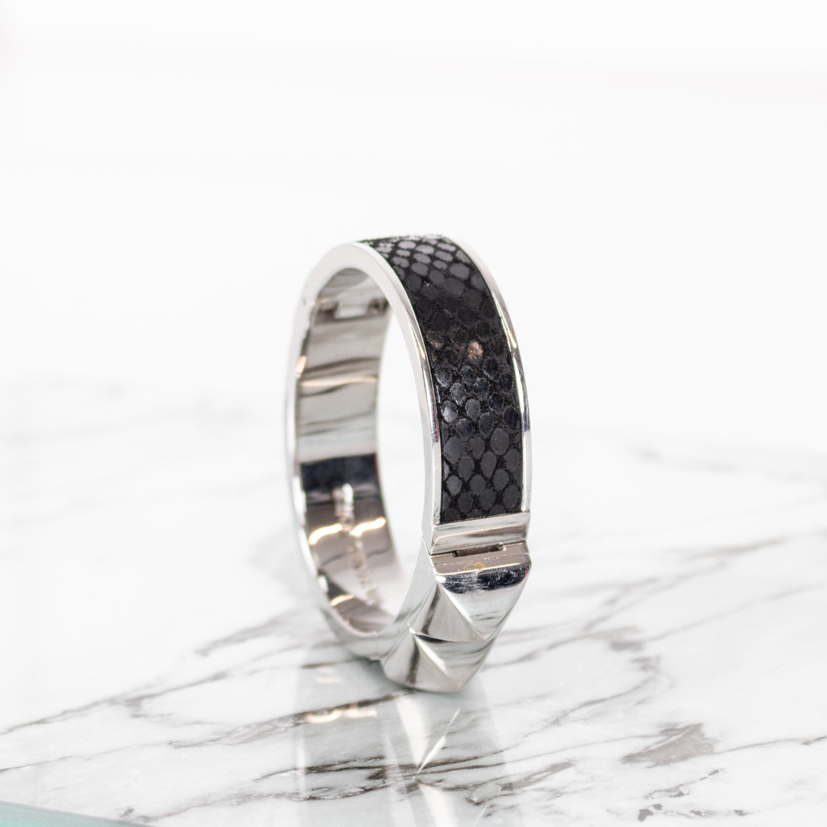 Michael Kors Silver Tone & Black Python Embossed Pyramid Stud Bangle Bracelet