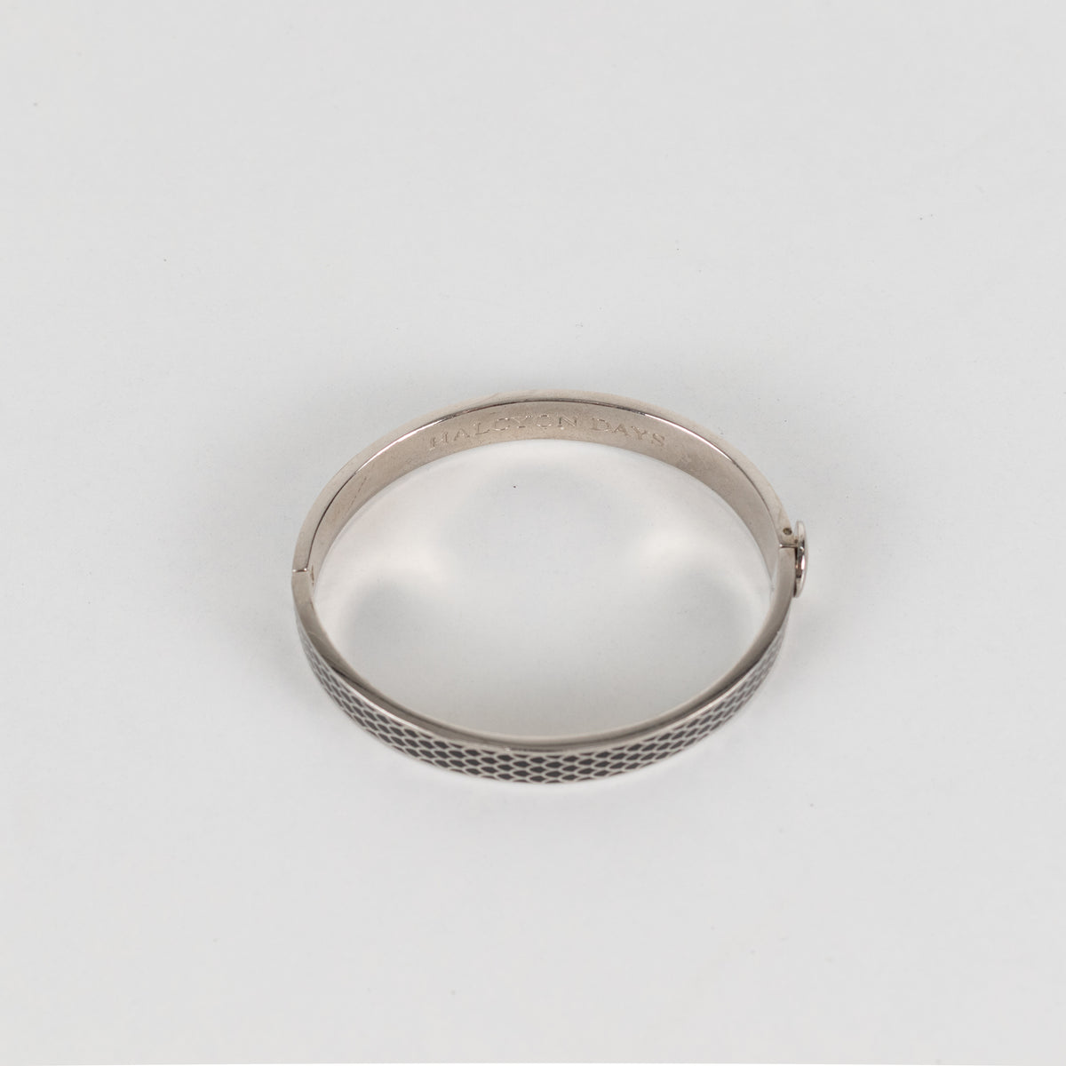 Halcyon Days Salamander Black Enamel And Palladium Scale Pattern Bangle