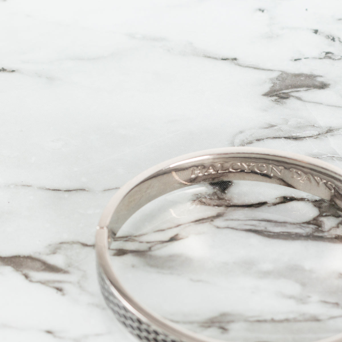Halcyon Days Salamander Black Enamel And Palladium Scale Pattern Bangle