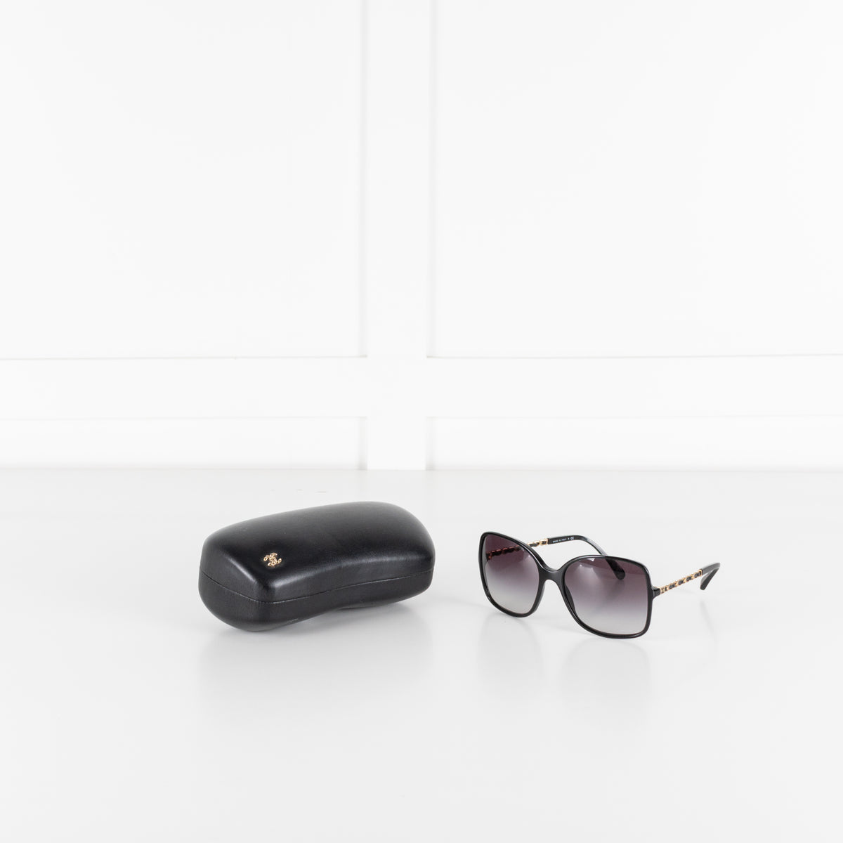 Chanel Black Square Sunglasses With Lambskin+Chain Detail