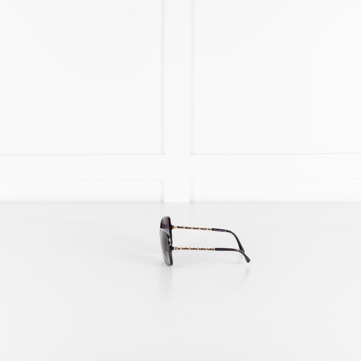 Chanel Black Square Sunglasses With Lambskin+Chain Detail