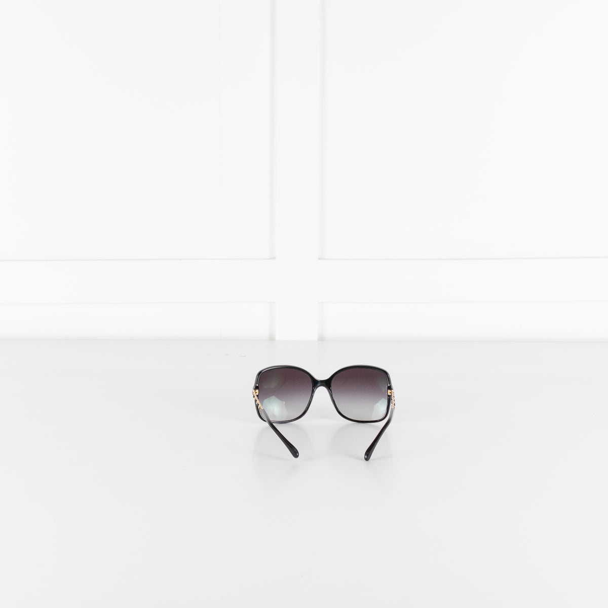 Chanel Black Square Sunglasses With Lambskin+Chain Detail