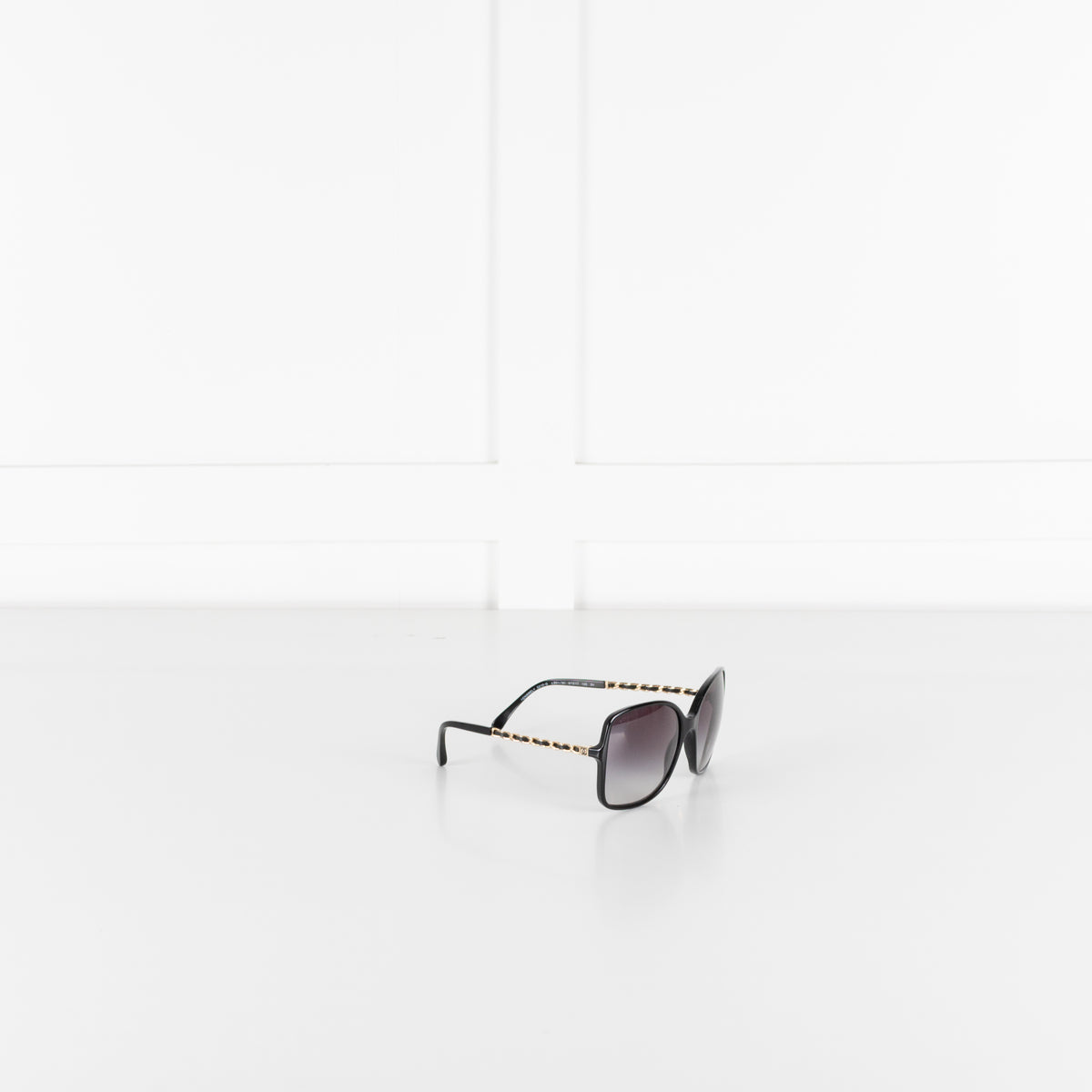 Chanel Black Square Sunglasses With Lambskin+Chain Detail