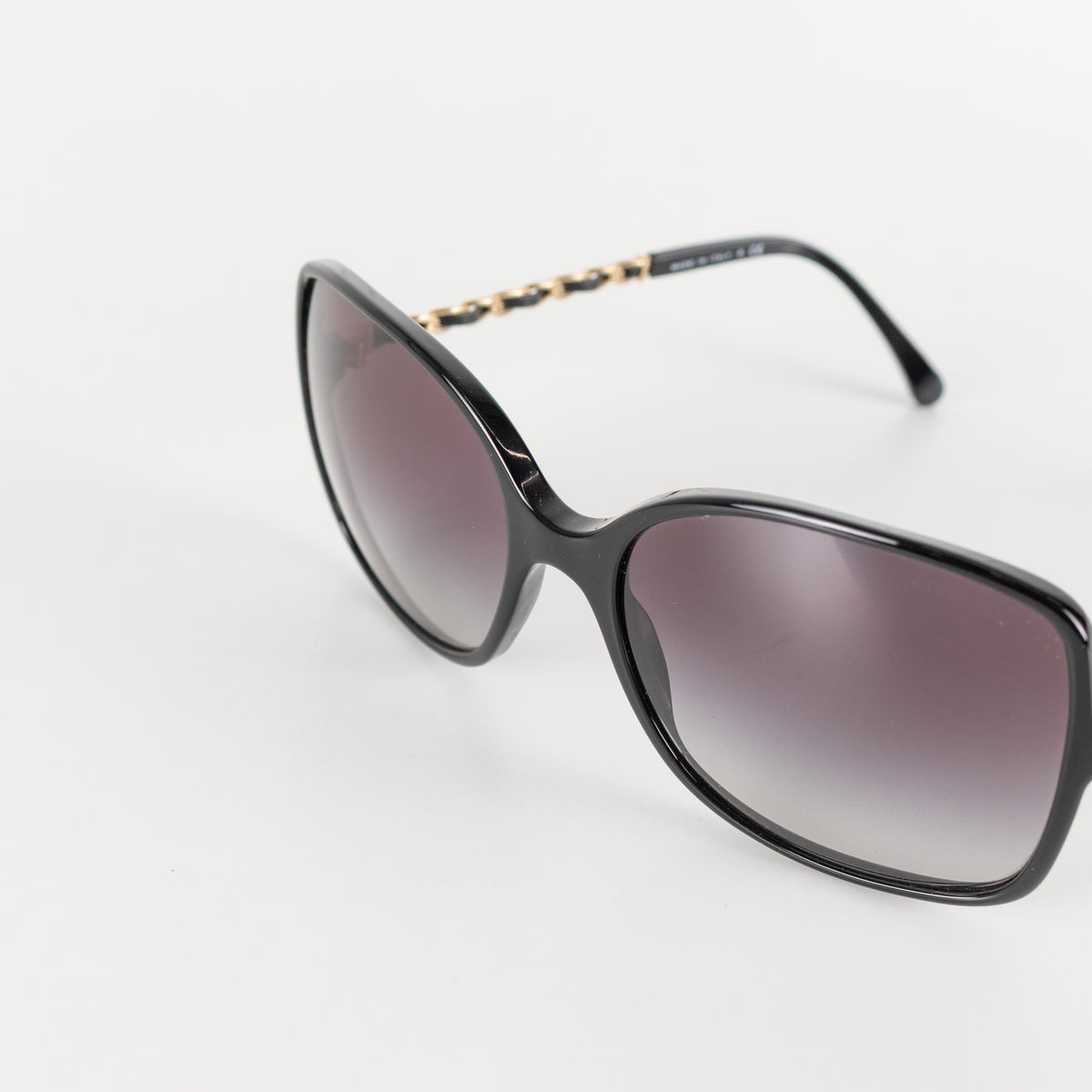 Chanel Black Square Sunglasses With Lambskin+Chain Detail