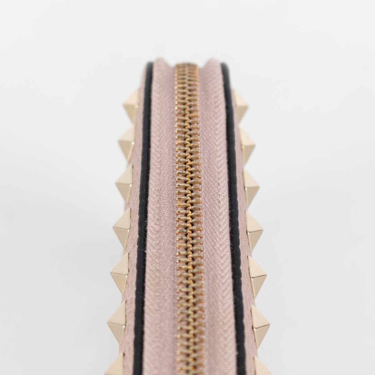 Valentino Garavani Rockstud Dusty Pink Zip Round Wallet