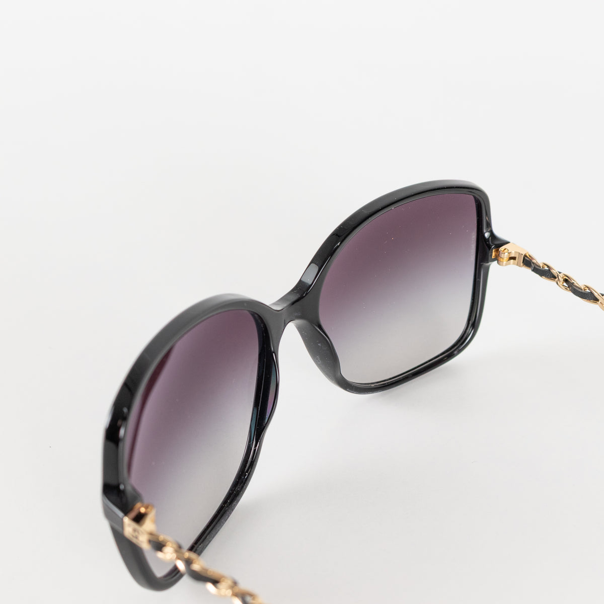 Chanel Black Square Sunglasses With Lambskin+Chain Detail