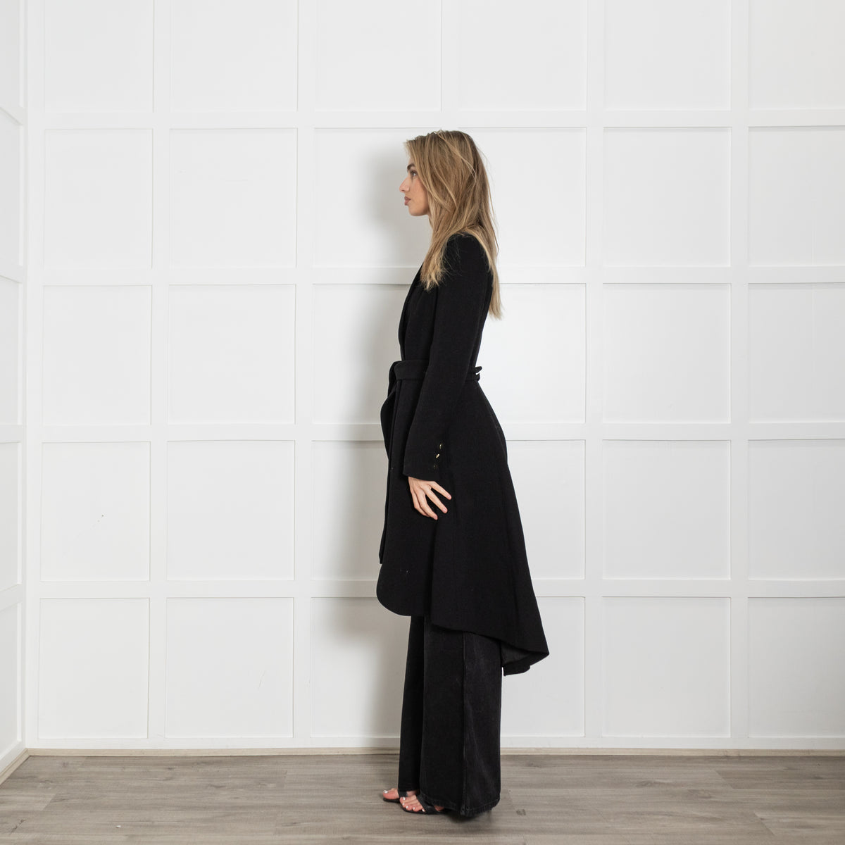 Alice + Olivia Black Wool/Silk Mix Coat With Dropped Back Hem & Belt