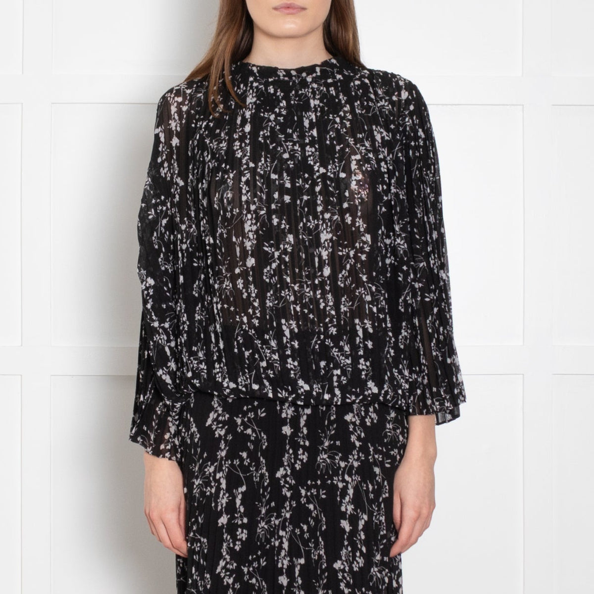 Ba & Sh Black White Floral Sheer Pleated Top