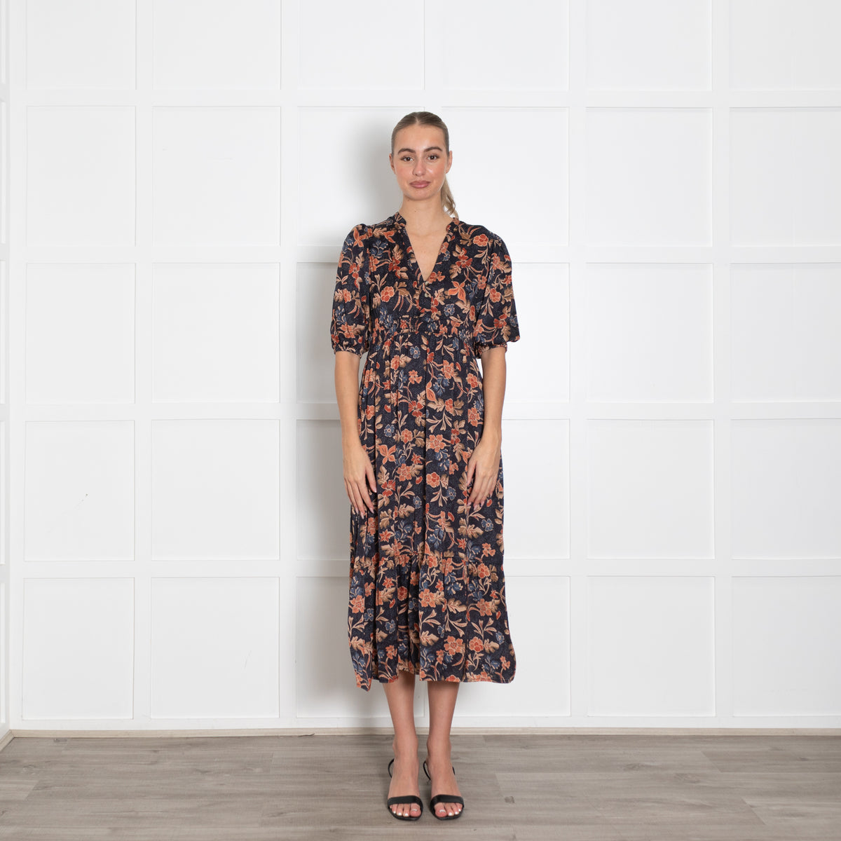 Iris Black Rust Brown Floral Short Sleeve Midi Dress