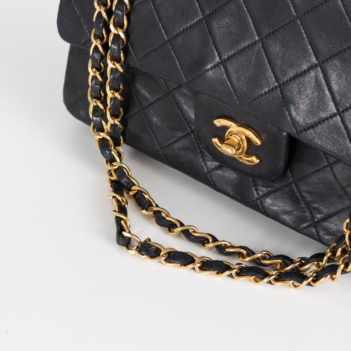 Chanel Medium Black Vintage Classic Flap