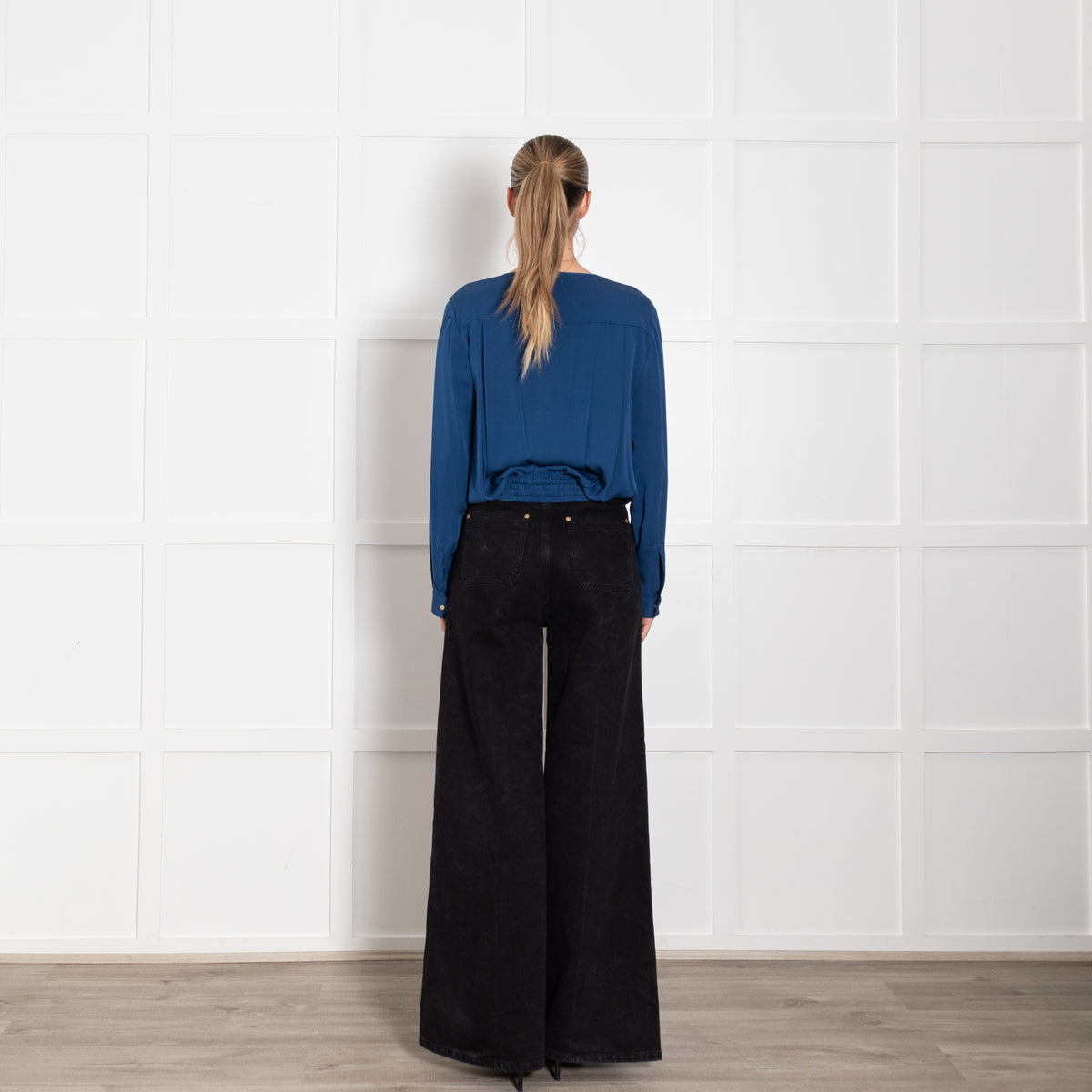 Diane Von Furstenberg Teal Twist Front Tie Neck Top