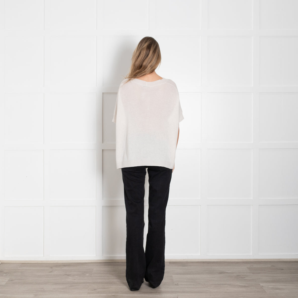 Le Tricot Perugia Cream Cashmere Over Sized Short Sleeve Top