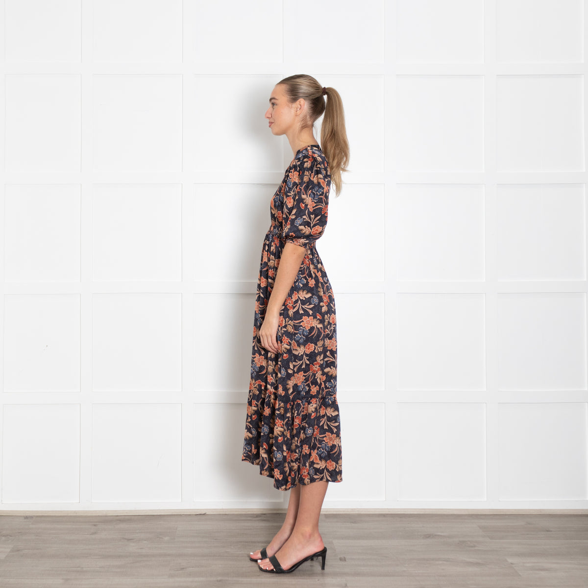 Iris Black Rust Brown Floral Short Sleeve Midi Dress