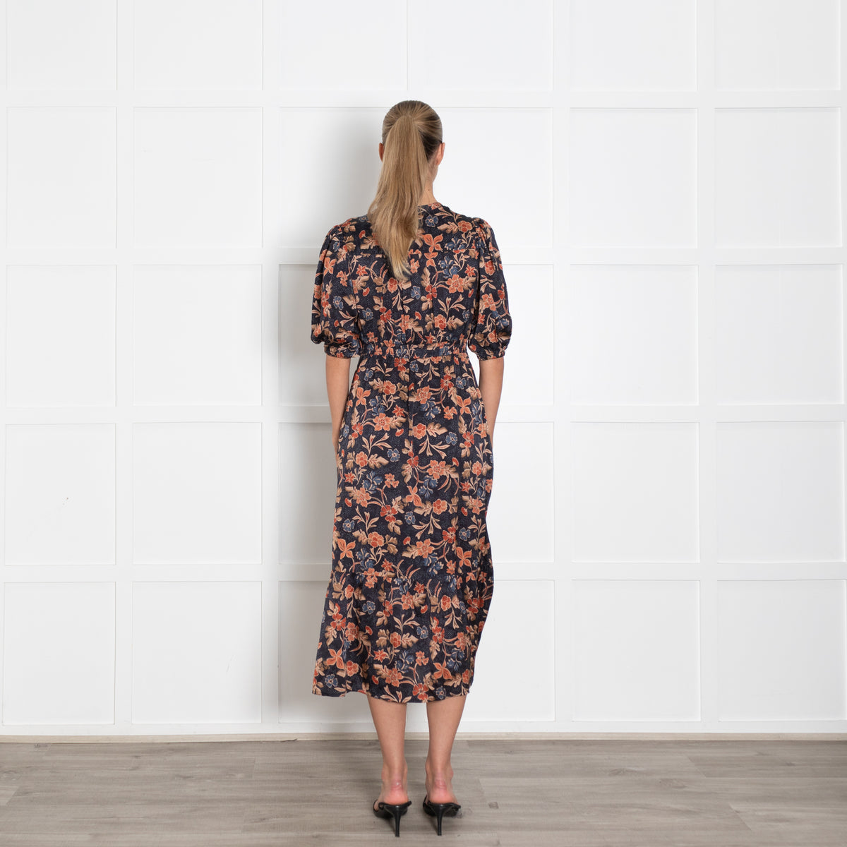 Iris Black Rust Brown Floral Short Sleeve Midi Dress