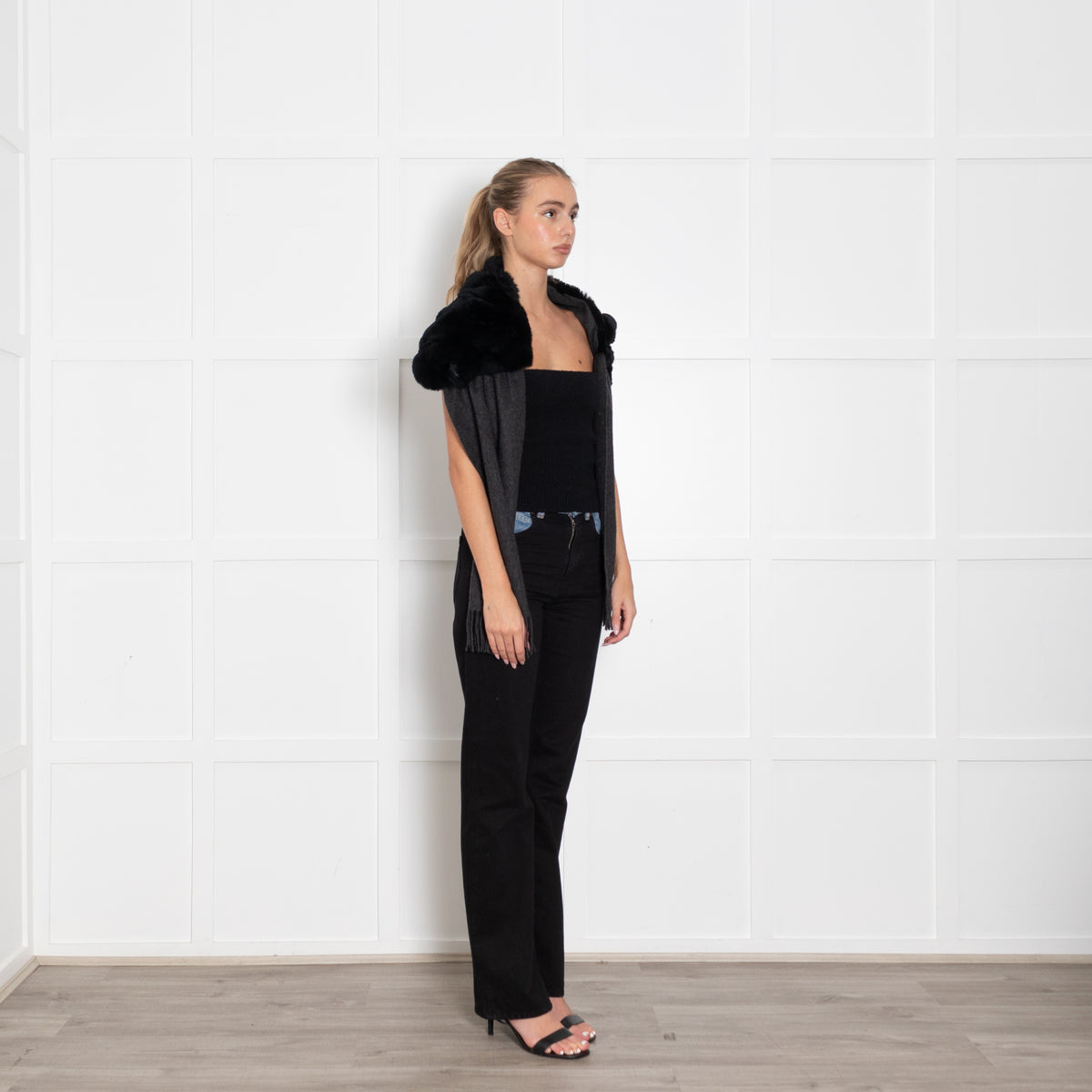 N. Peal Dark Grey Cashmere With Rabbit Fur Neck Scarf