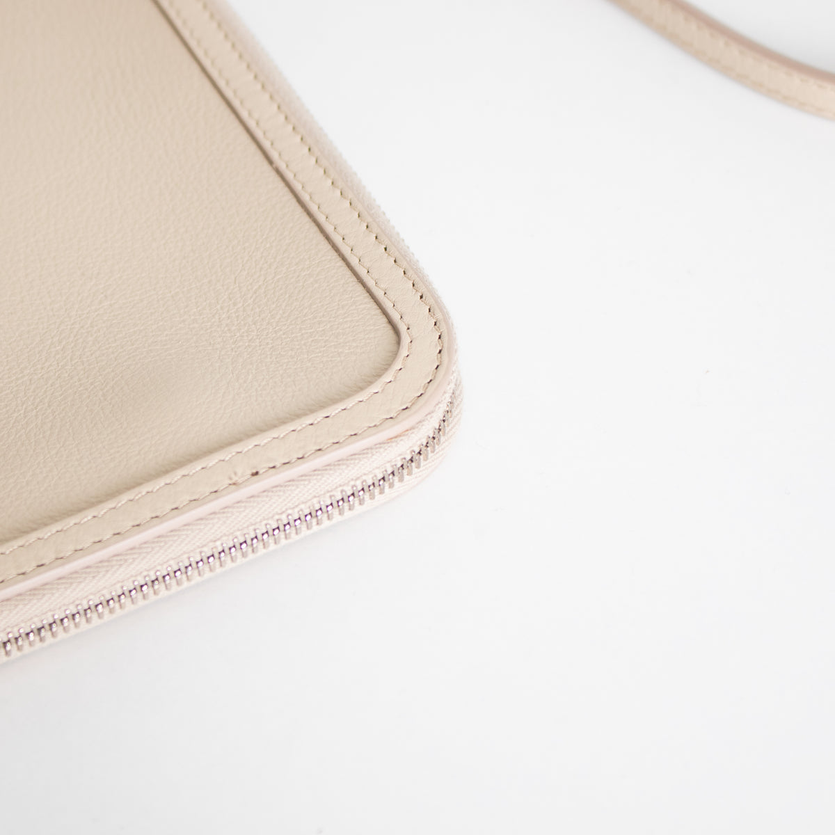 Givenchy Natural Voyou Zipped Pouch