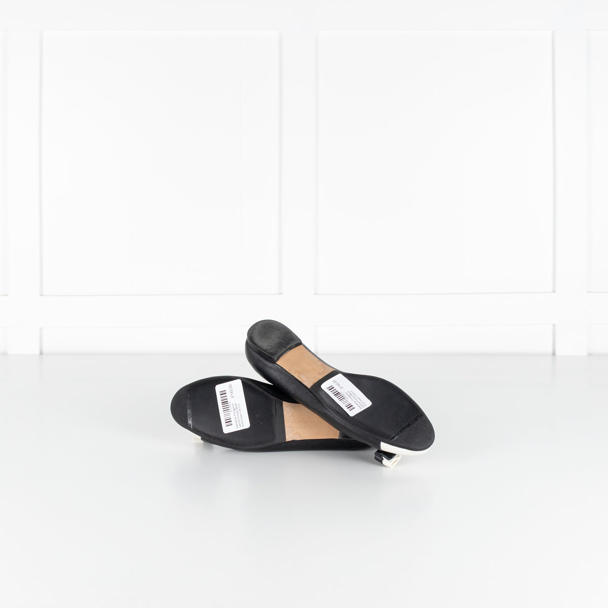 Salvatore Ferragamo Varina Pumps Black And Cream