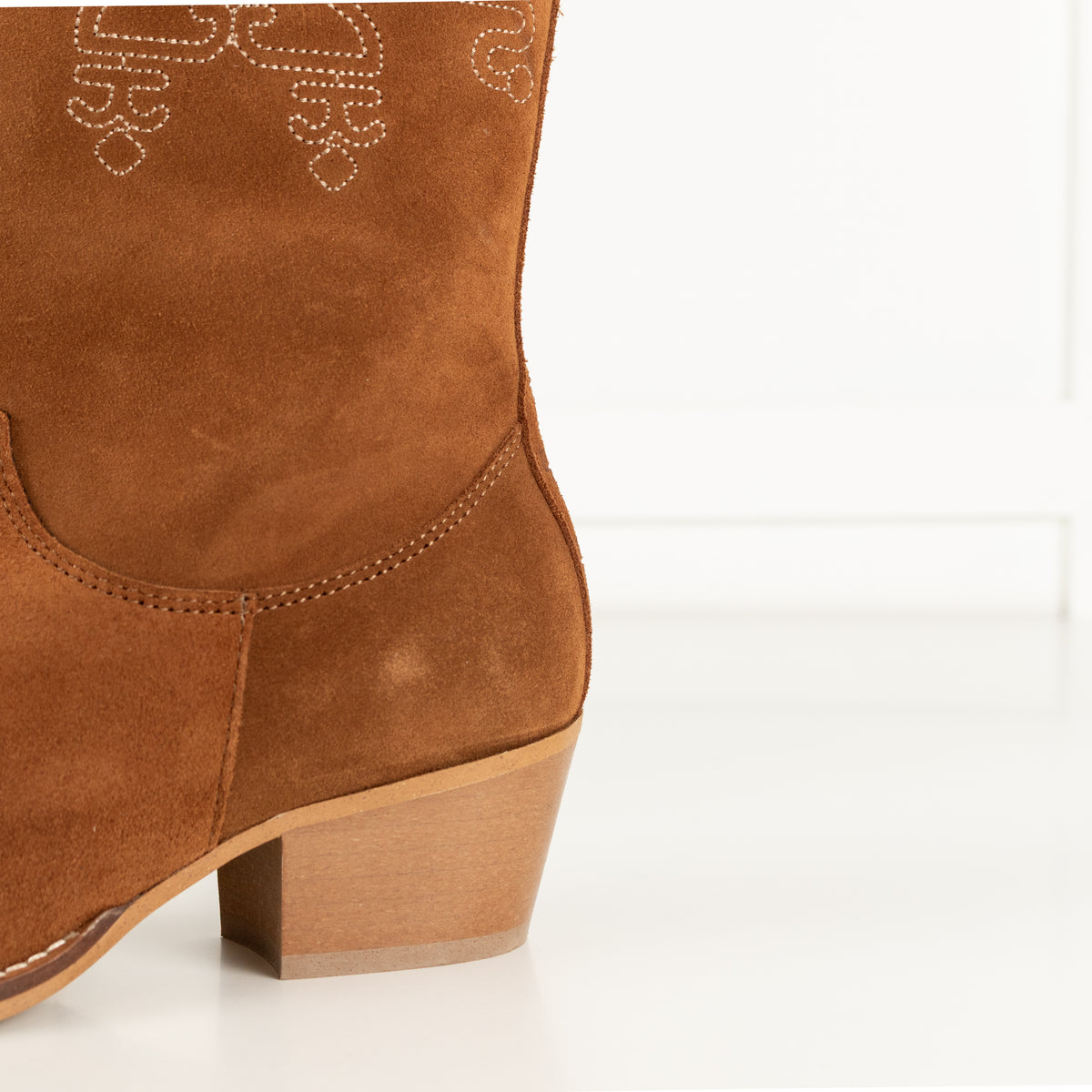 Welligoggs Tan Suede Beth Cowboy Boots