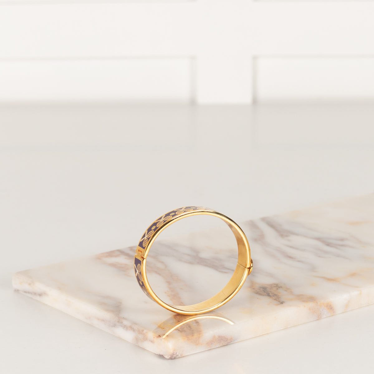 Halcyon Days 18ct Gold Hinged Tennis Bangle