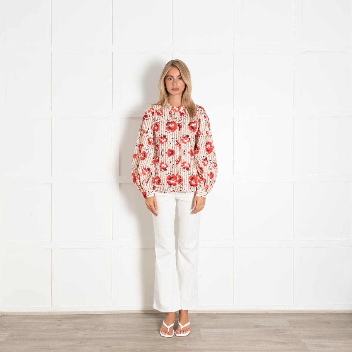 Essentiel Antwerp Cream Beige Red Floral Front Button Top UK 10