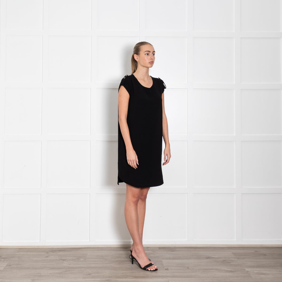 DVF Black Short Sleeve Knee Length Dress