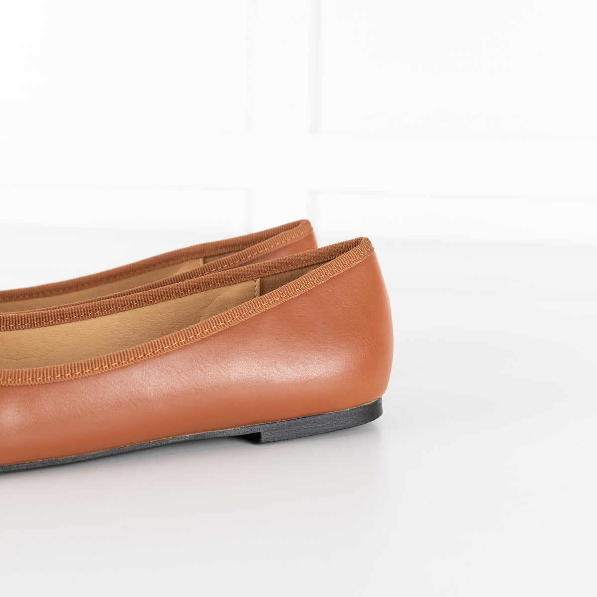 French Sole Tan Leather Ballet Flats With Bow Detail