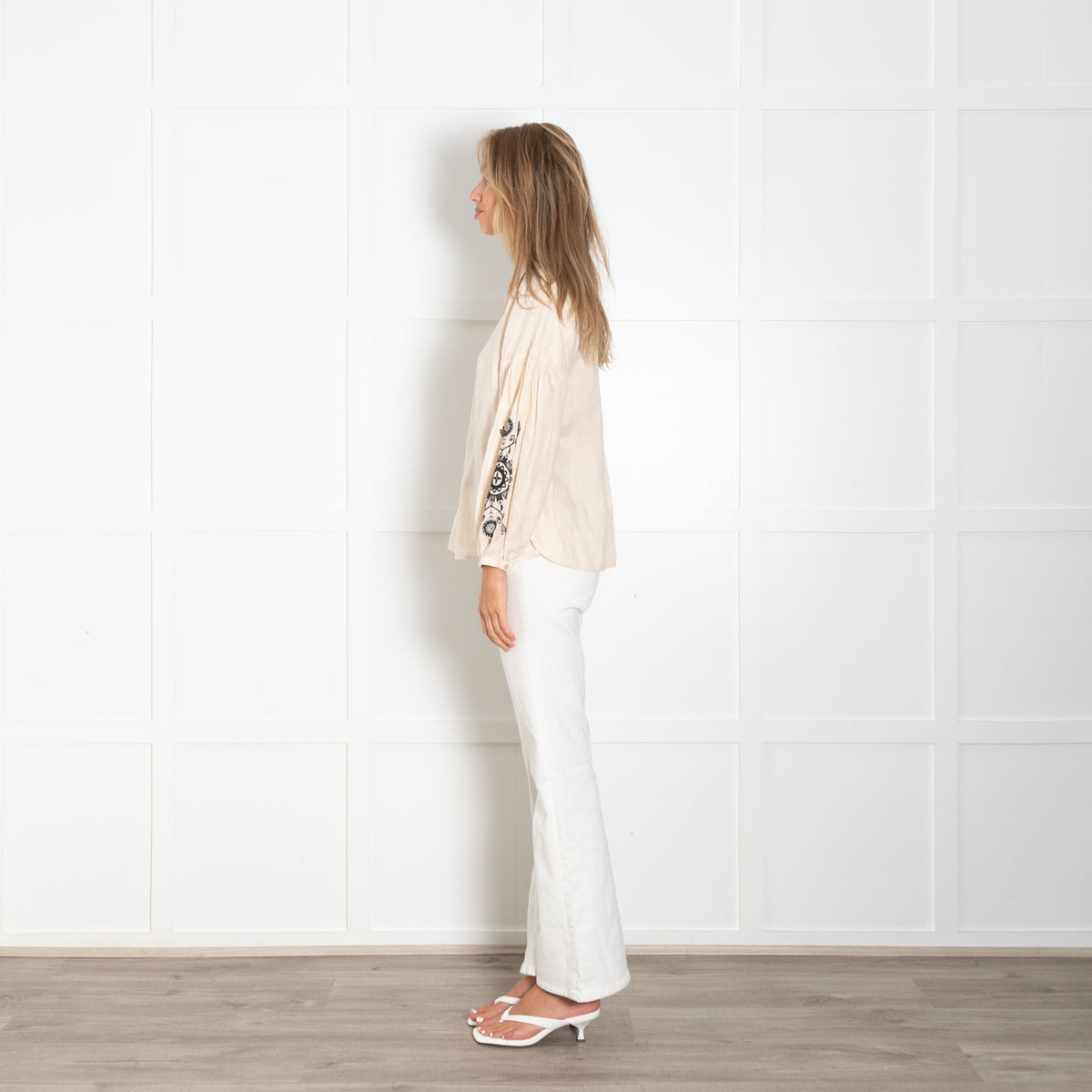 Weekend Max Mara Beige Linen Embroidered Sleeve Blouse