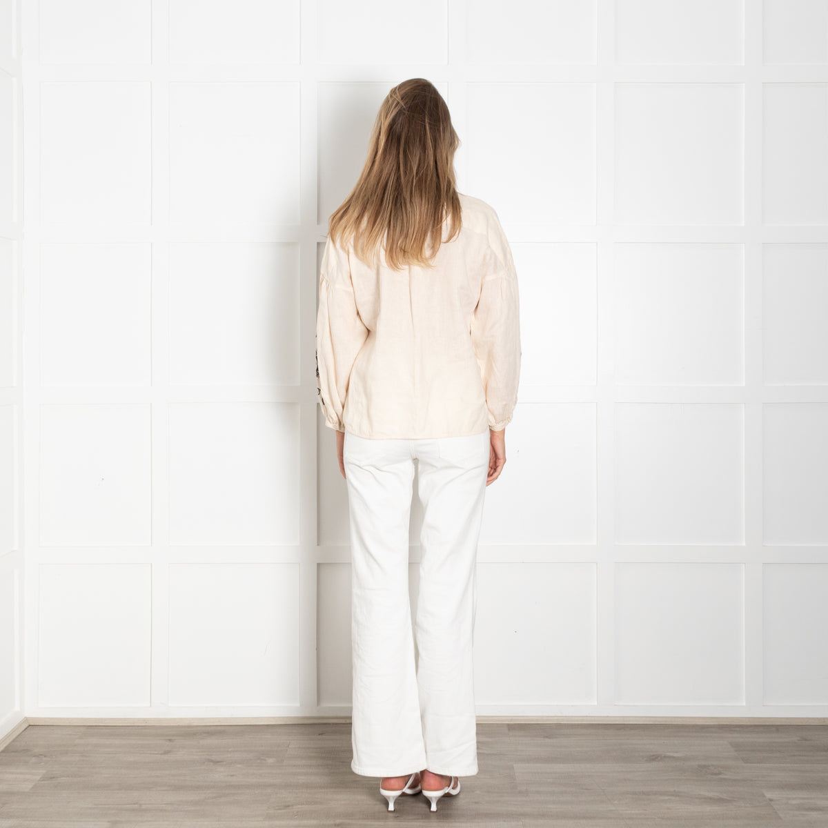 Weekend Max Mara Beige Linen Embroidered Sleeve Blouse