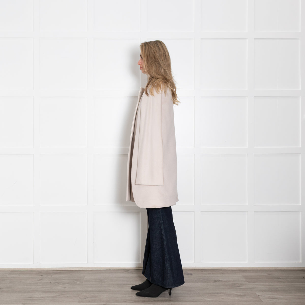 Suzannah Pale Grey Cape