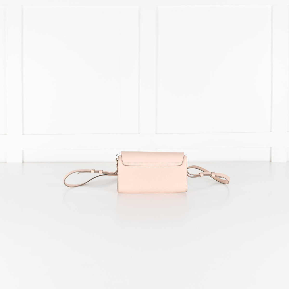 Chloé Faye Wallet on Chain