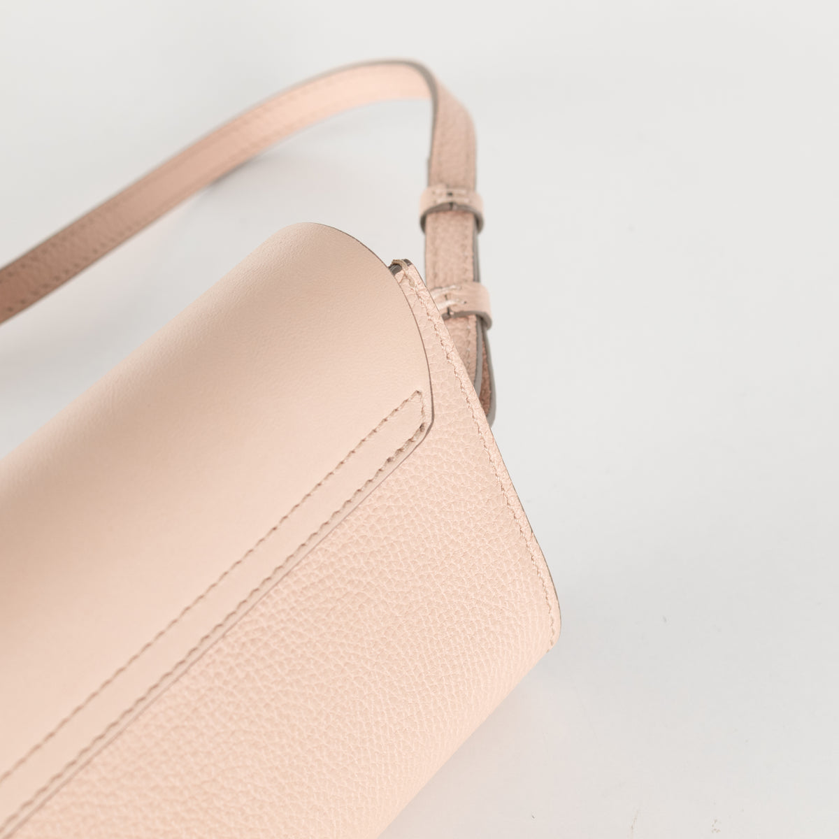 Chloé Faye Wallet on Chain