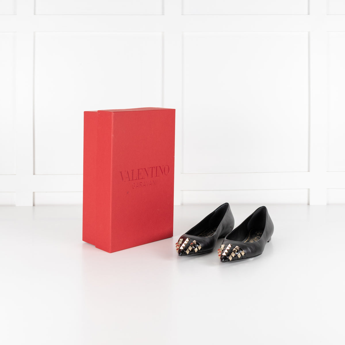 Valentino Garavani Black Rockstud Alcove Flat Pumps