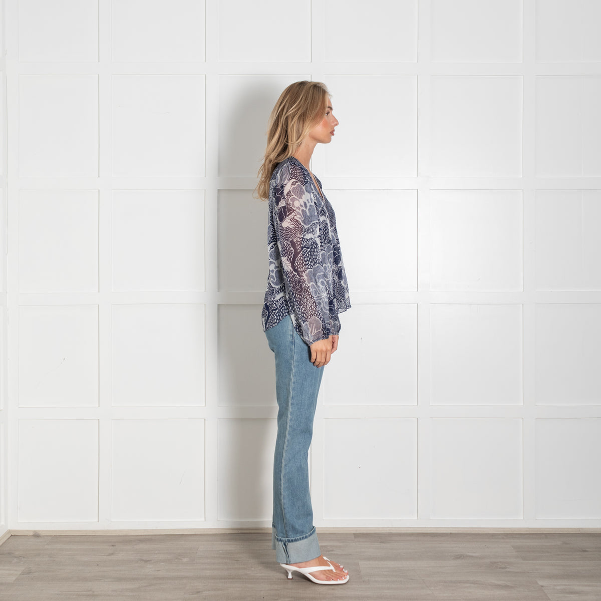 Diane Von Furstenberg Navy White Floral Silk Blouse