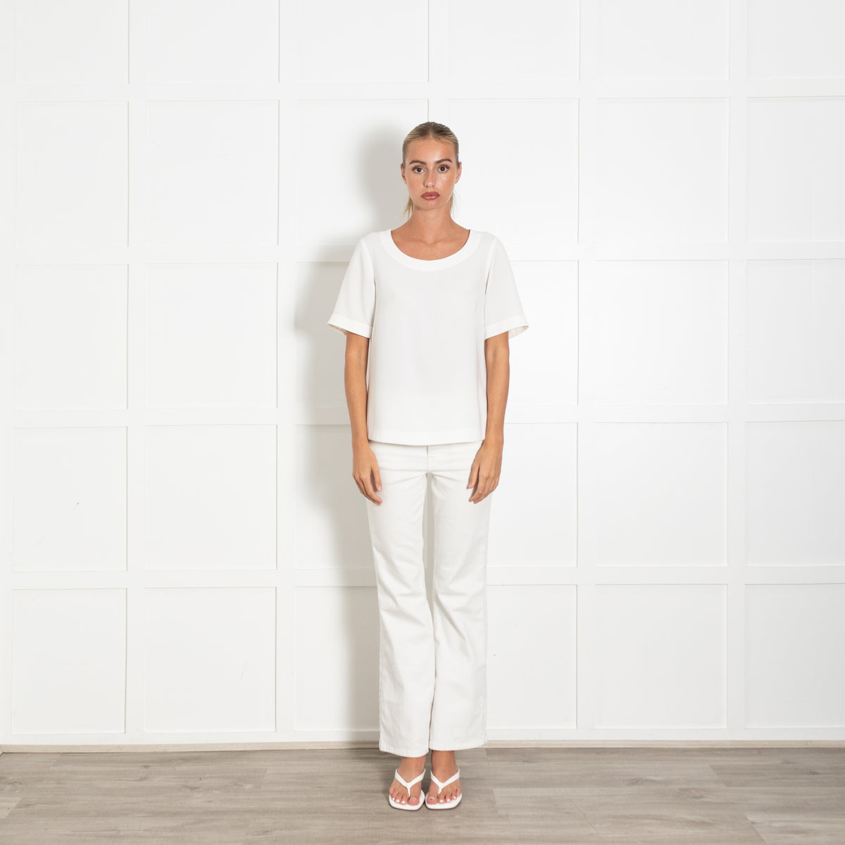 Laura B White Round Neck Top