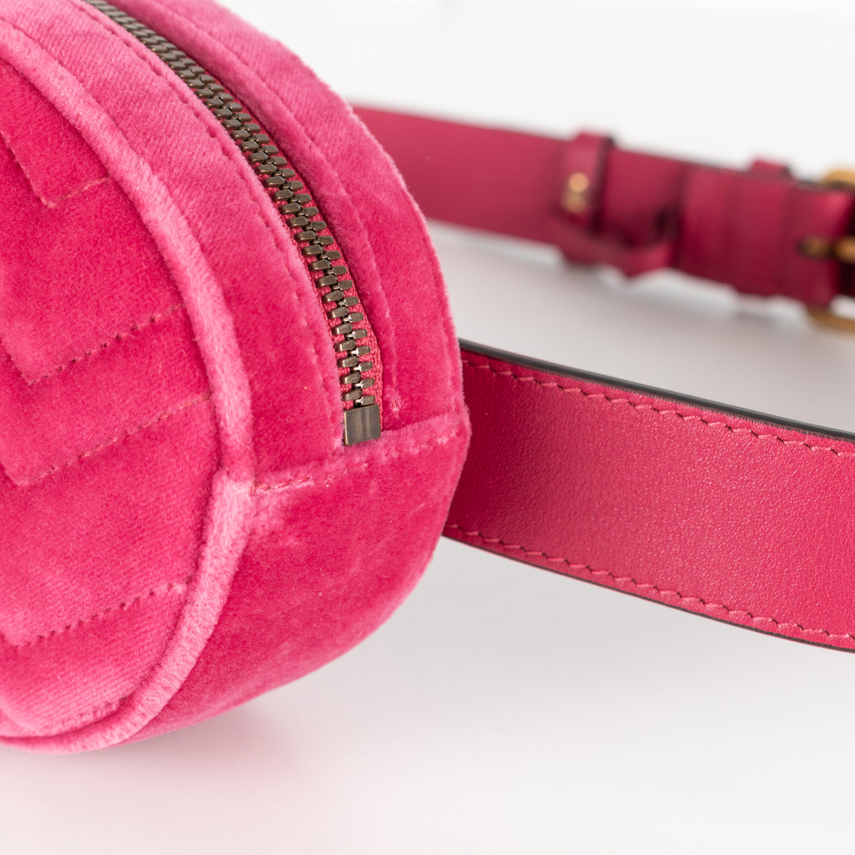 Gucci Marmont Matelasse Fuschia Pink Velvet Belt Bag