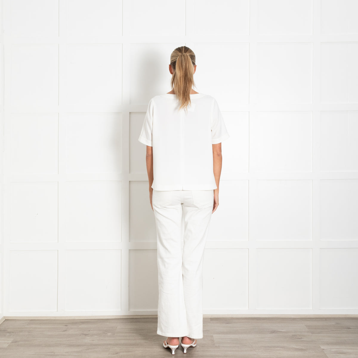 Laura B White Round Neck Top