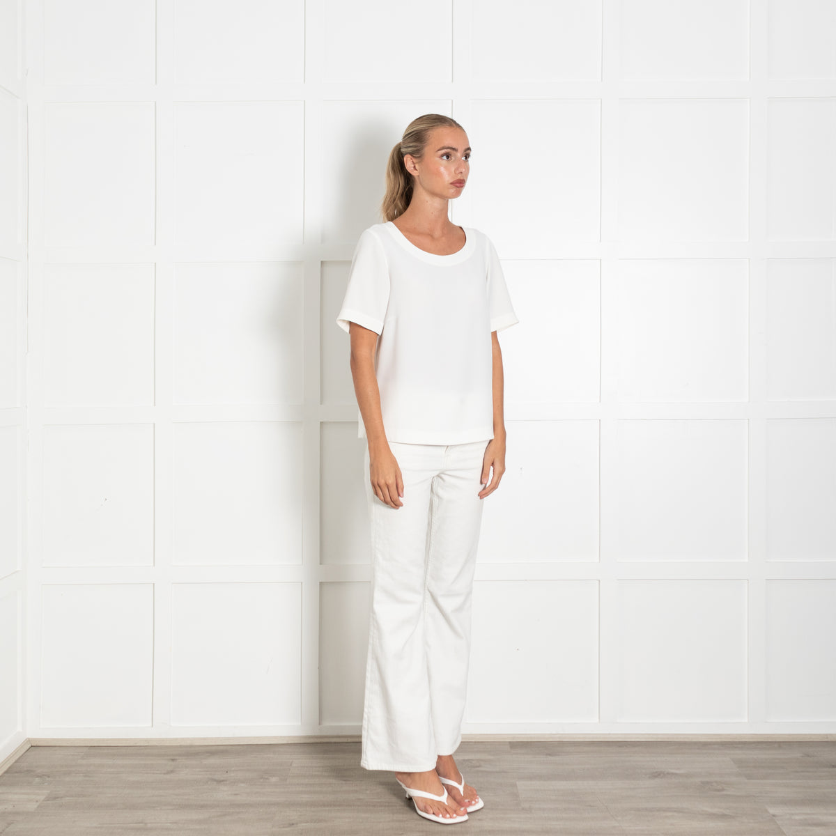 Laura B White Round Neck Top