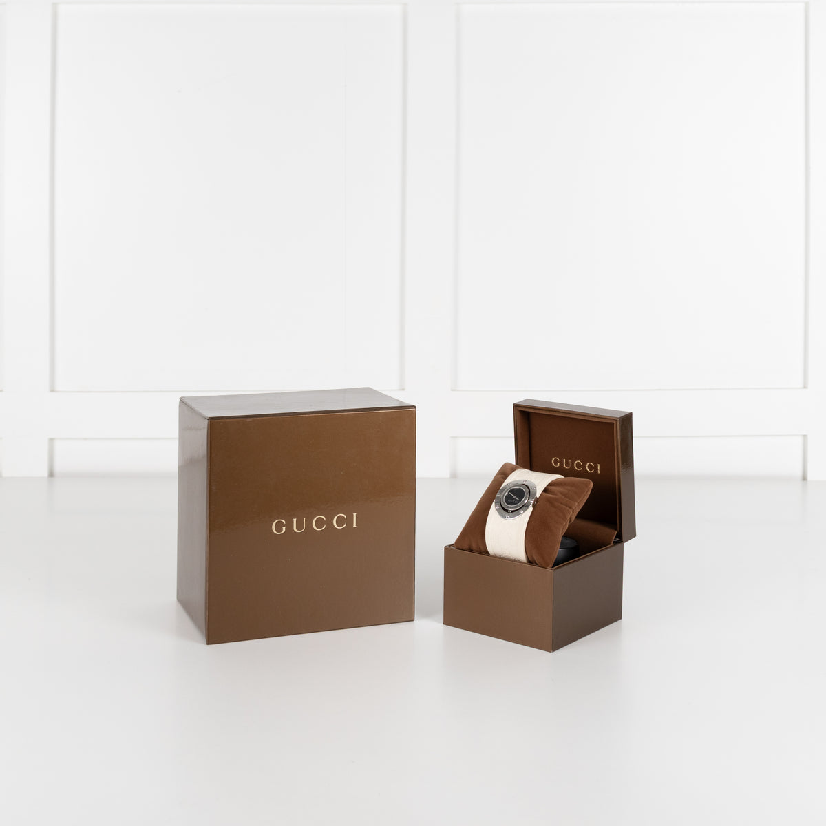 Gucci White Rubber Twirl Stainless Steel Watch