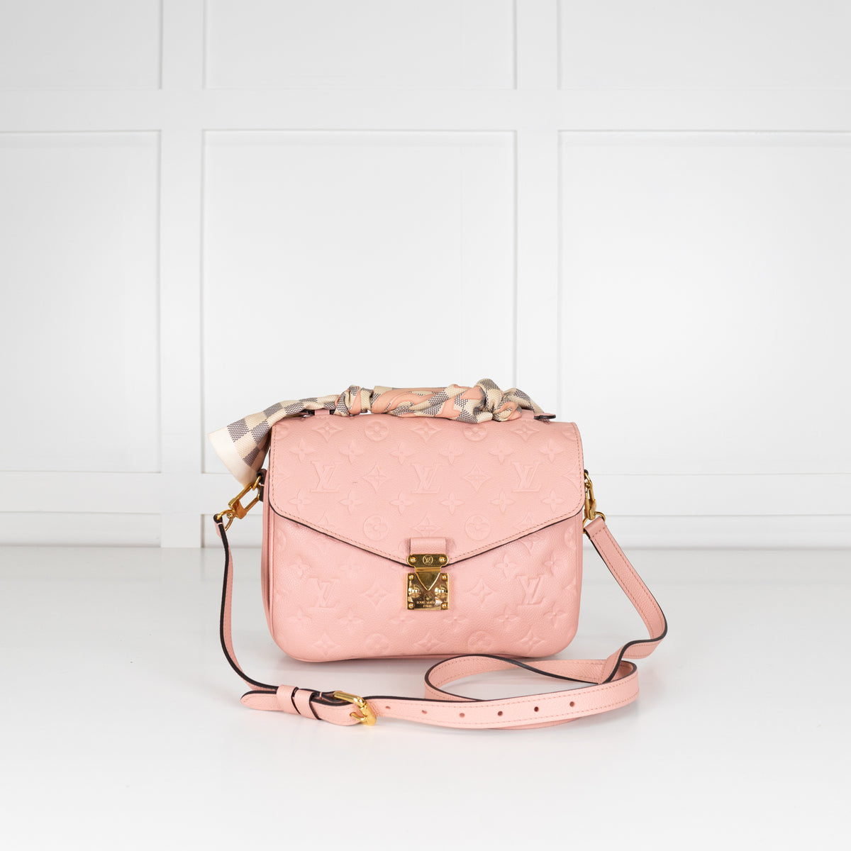 Louis Vuitton Empreinte Pochette Metis Rose