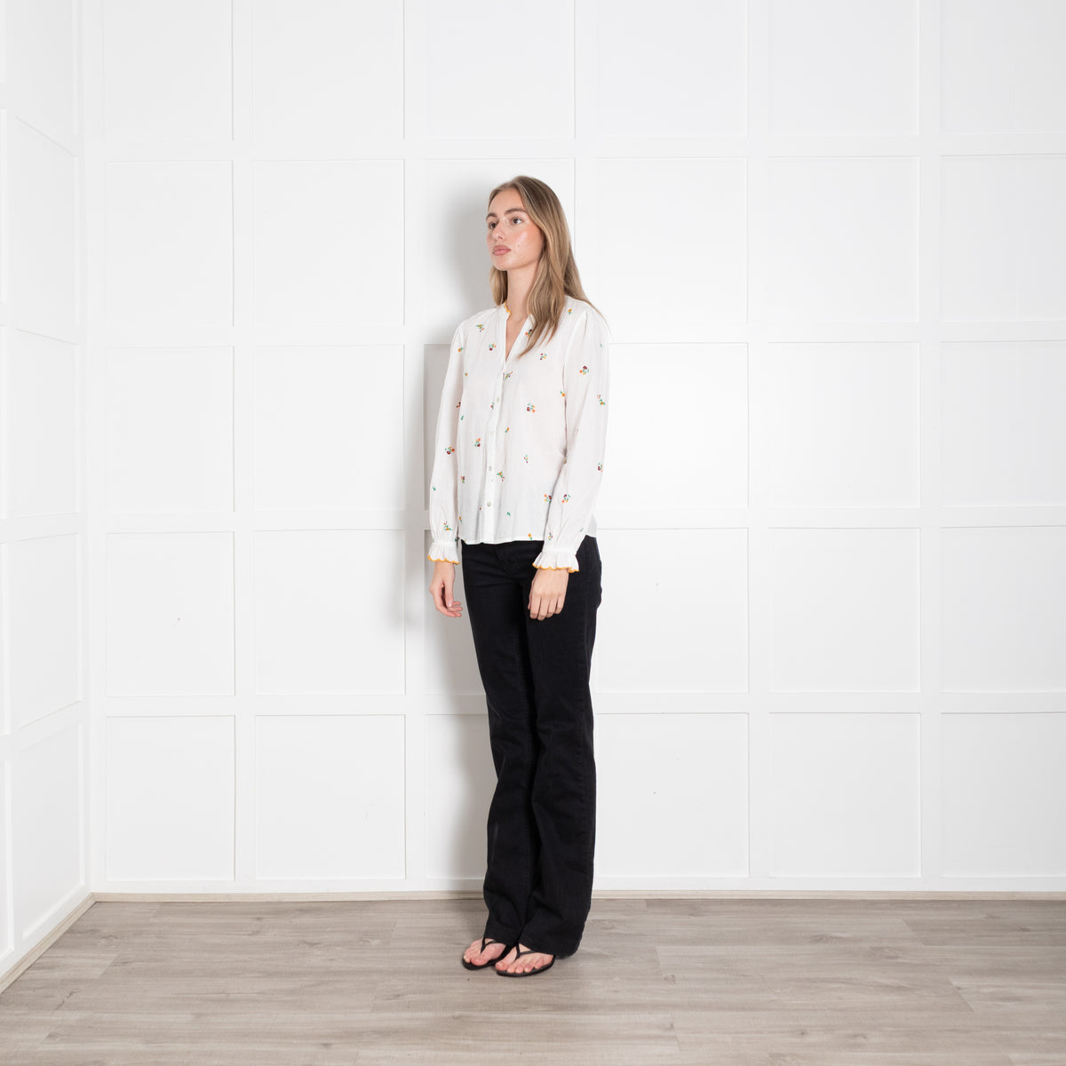 Wyse White Cotton Embroidered Scallop Trim Blouse