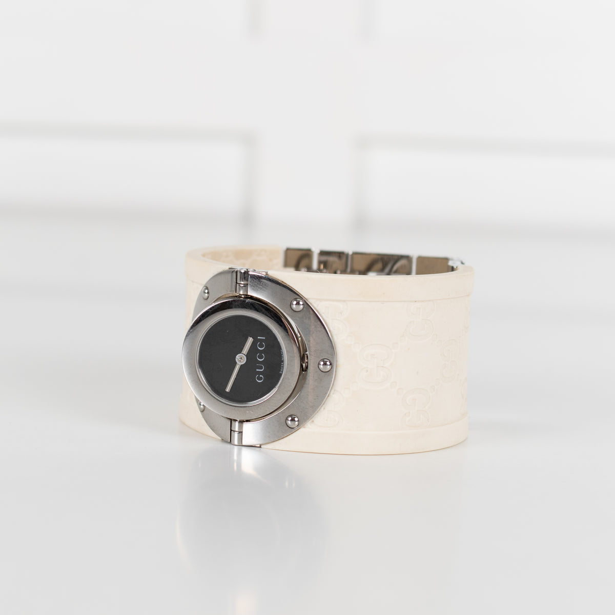 Gucci White Rubber Twirl Stainless Steel Watch