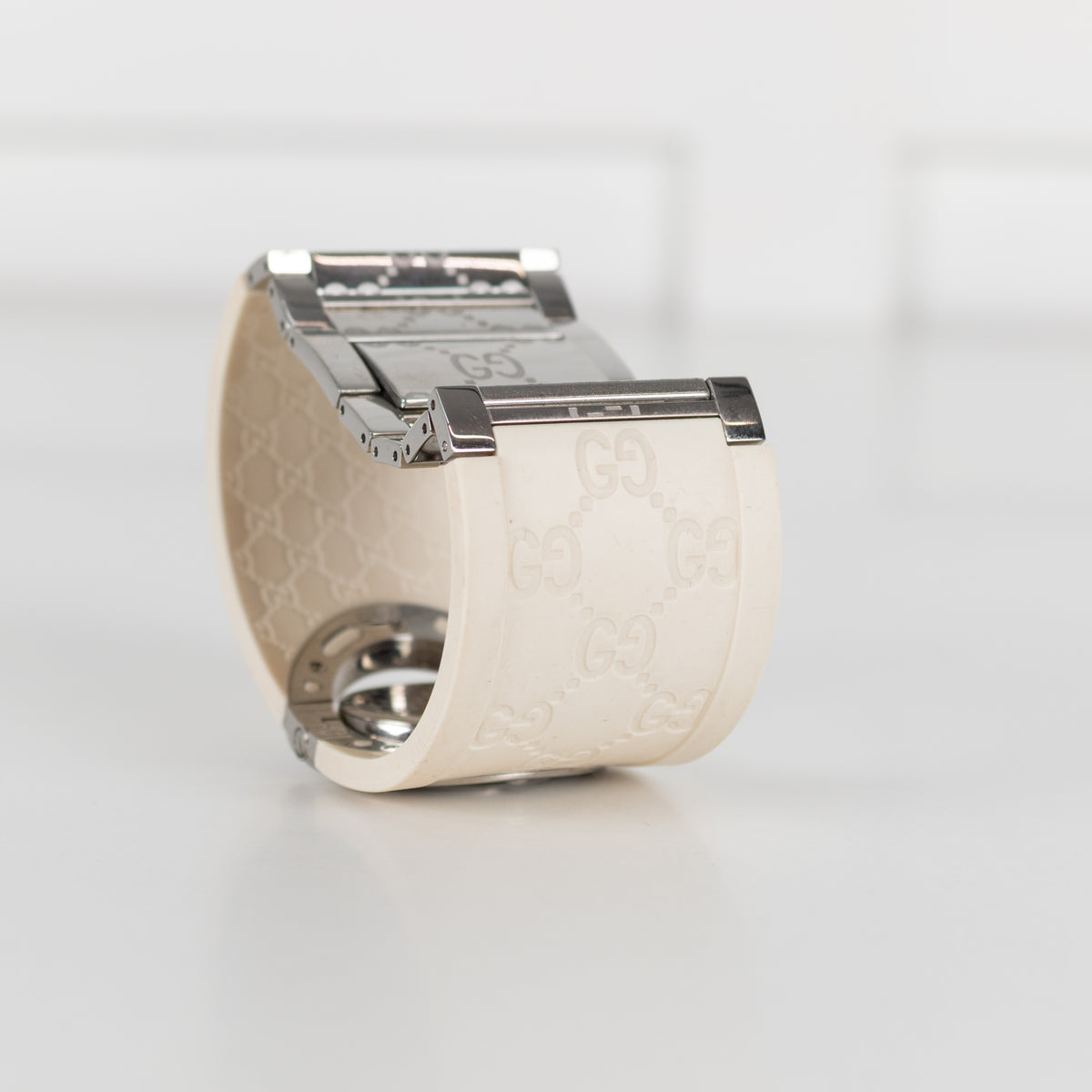 Gucci White Rubber Twirl Stainless Steel Watch