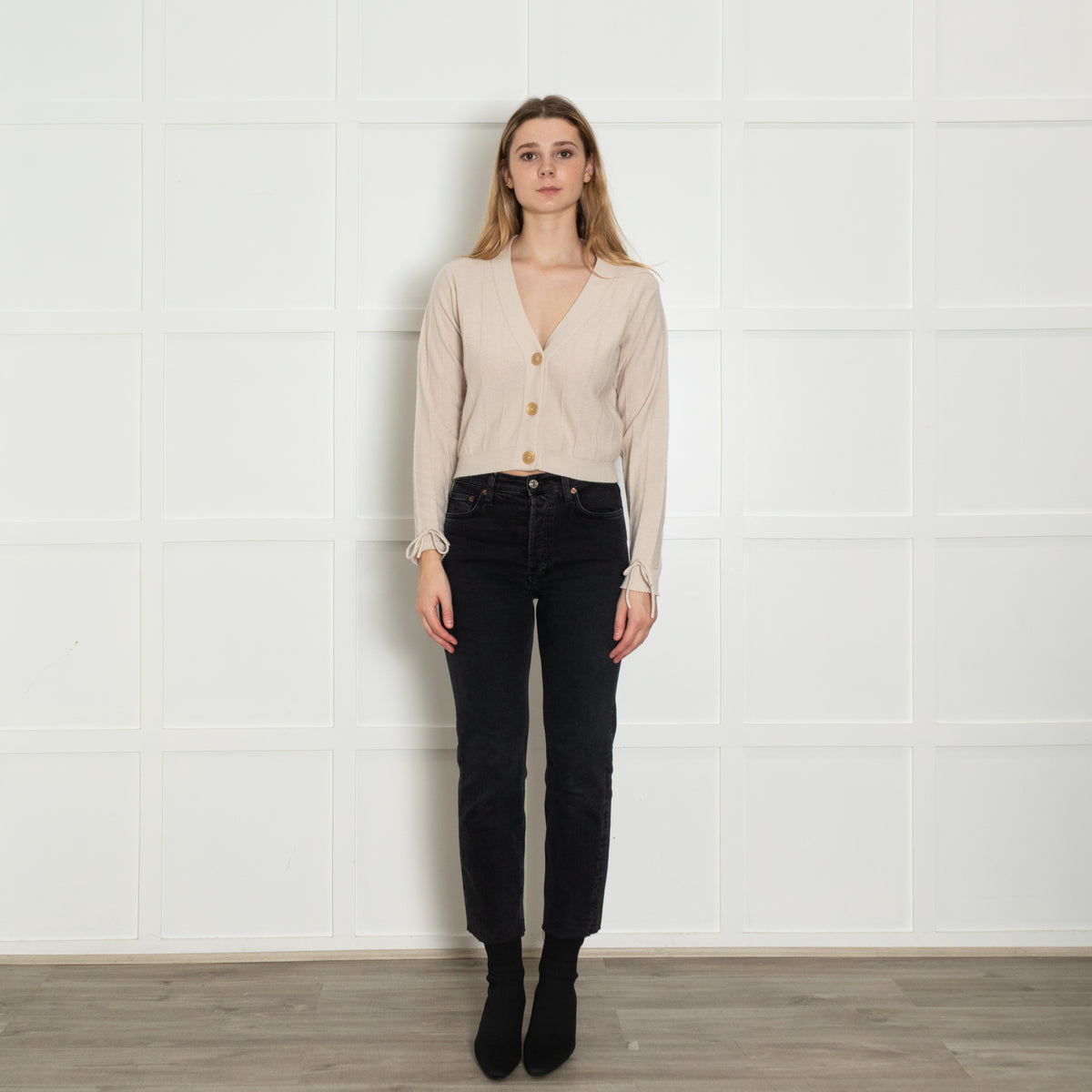 Allude Beige Cashmere Tie Up Sleeve Cropped Cardigan
