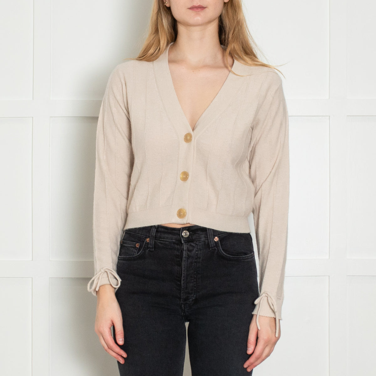 Allude Beige Cashmere Tie Up Sleeve Cropped Cardigan