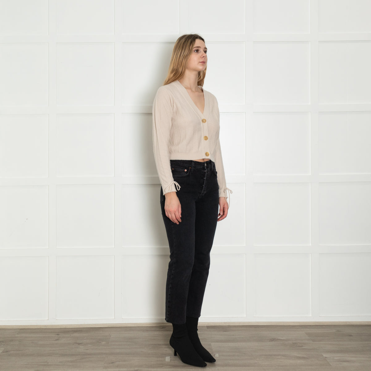 Allude Beige Cashmere Tie Up Sleeve Cropped Cardigan